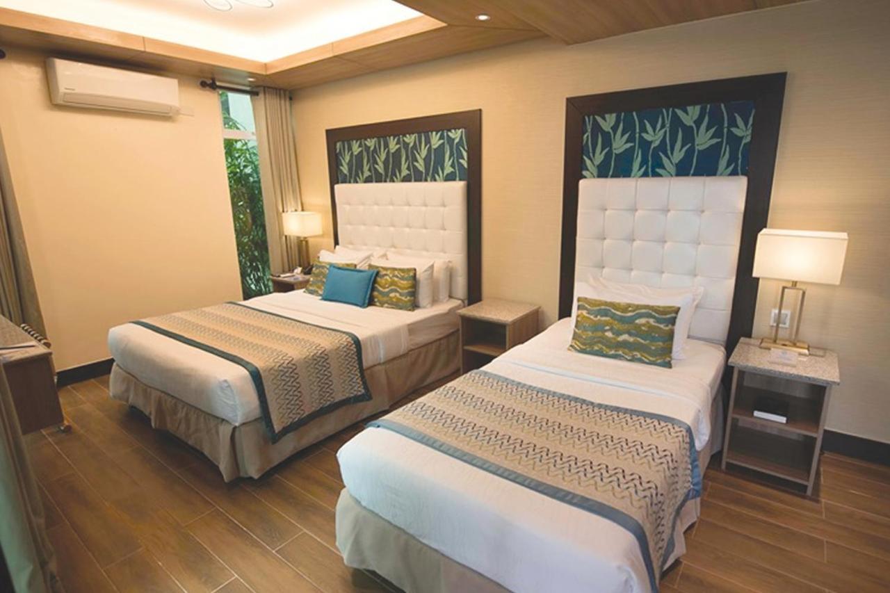 Acuatico Beach Resort & Hotel Inc. San Juan (Batangas) Exterior foto